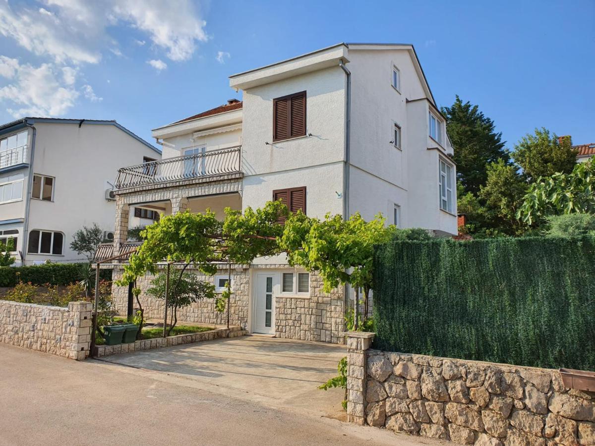 Vila Beleca Krk - Apartments Rest & Sea Крк Экстерьер фото